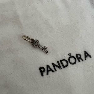 CUTE KEY CHARM 🔑 💎